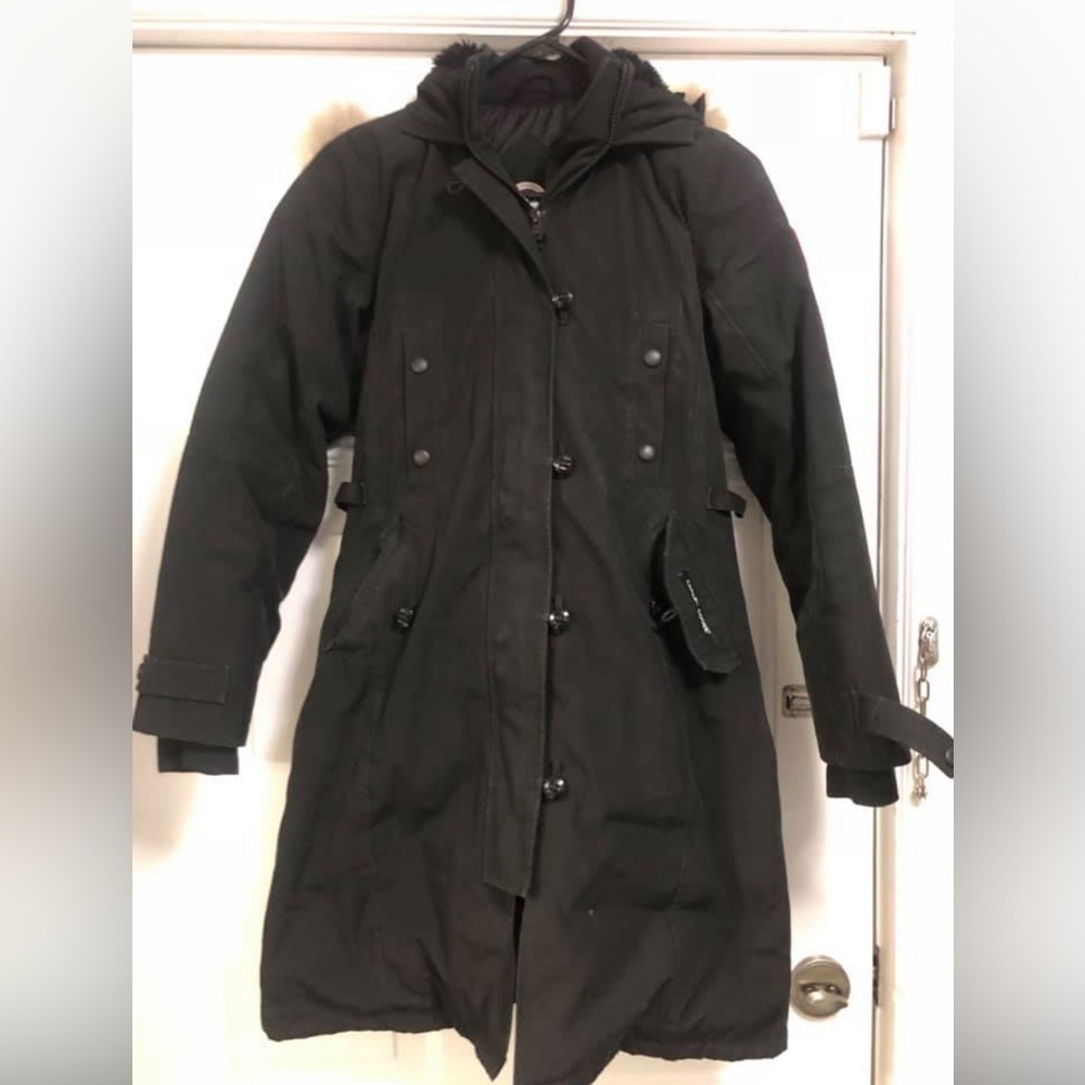 Canada goose winter jacket - Picture 1 of 3
